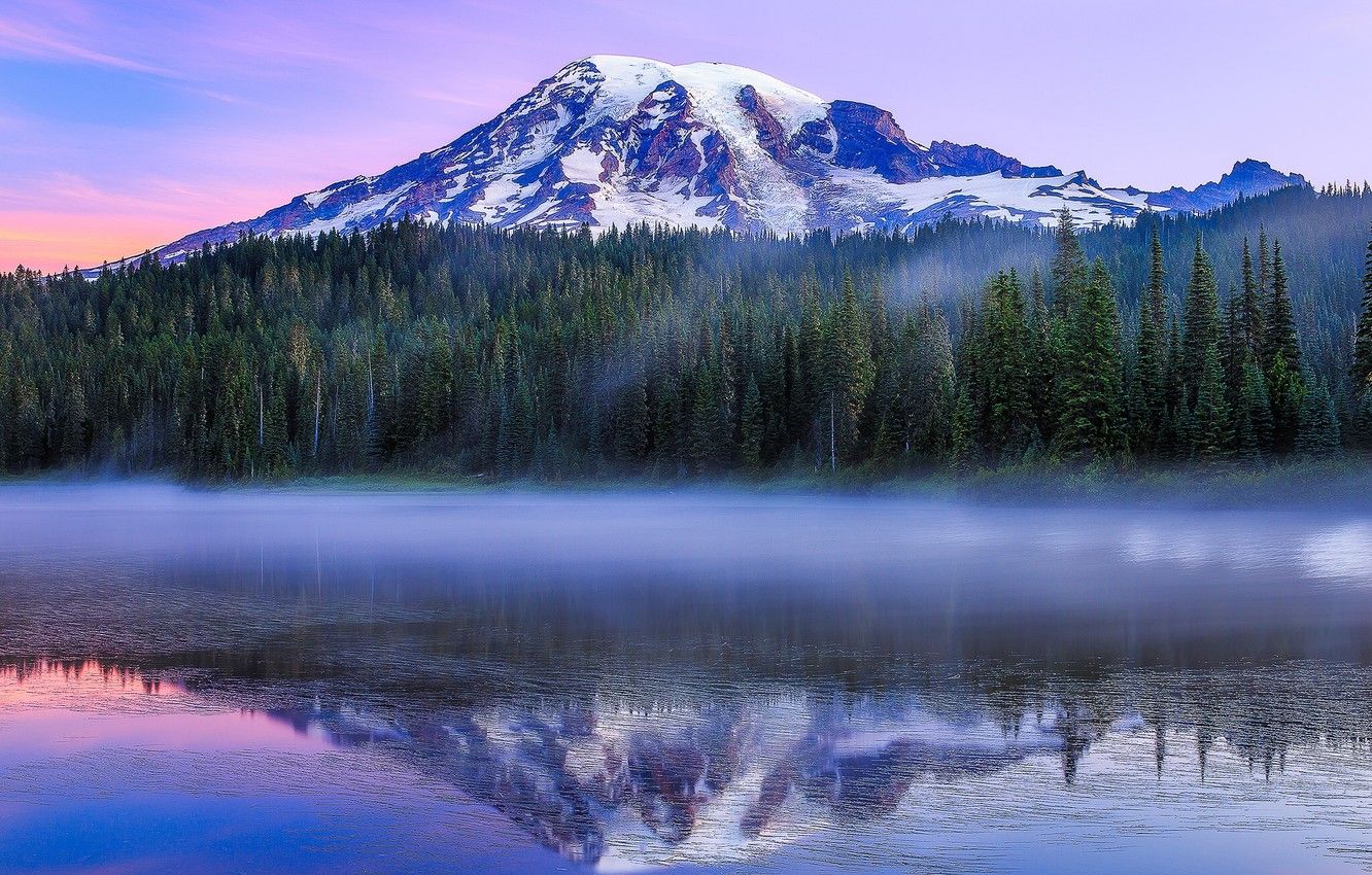 Mount Rainier Zoom Background