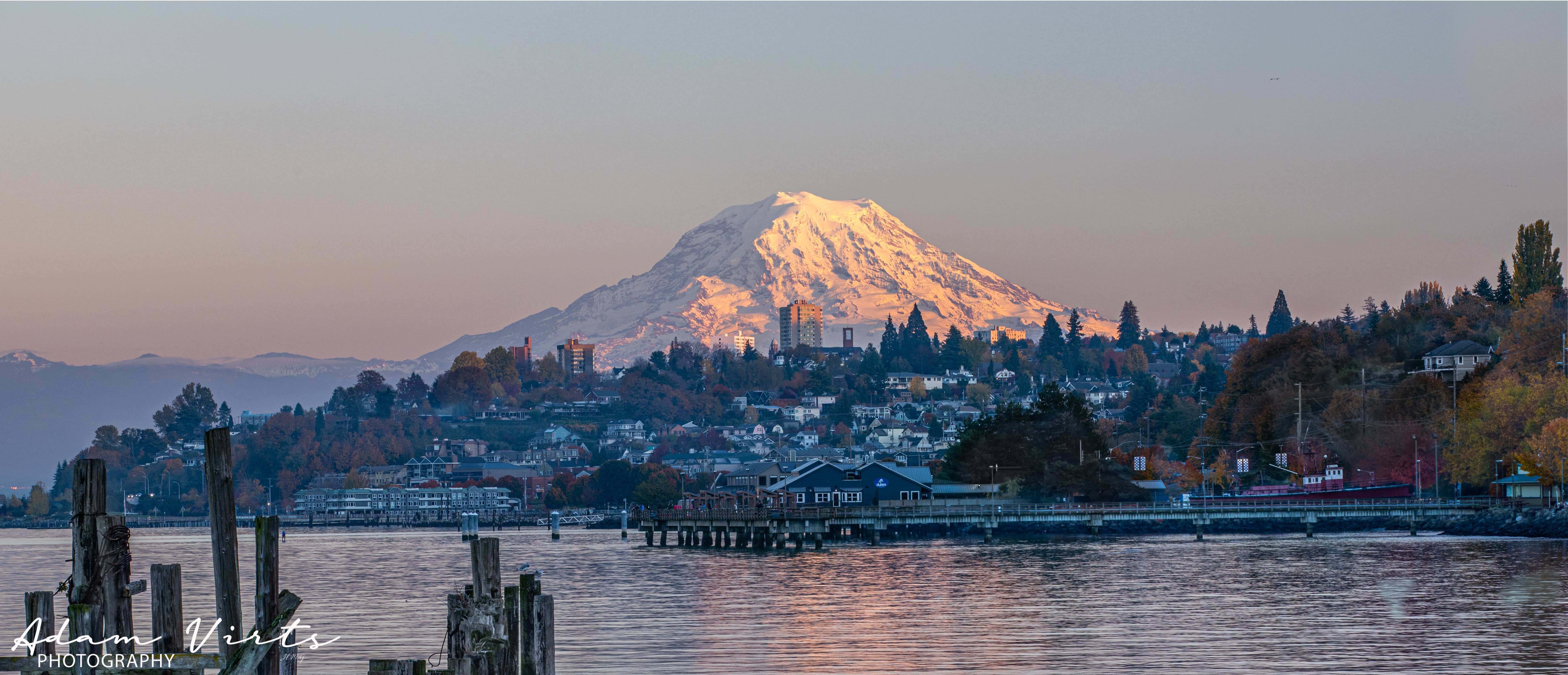 Mount Rainier Zoom Background