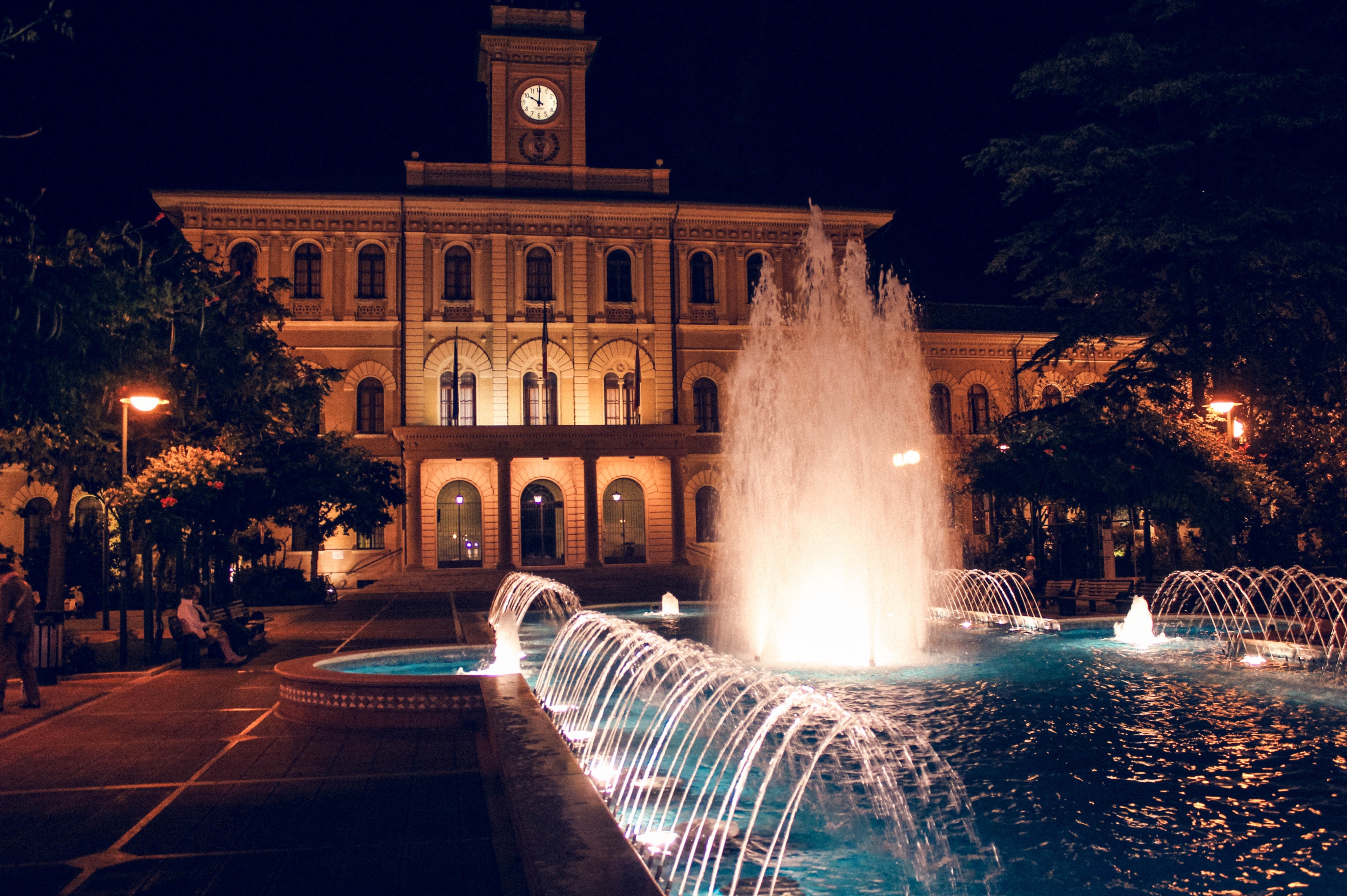 Water Fountain Background